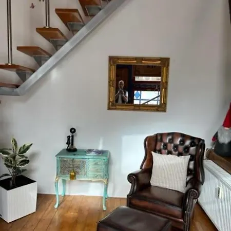 Gemuetliches Scheunenfachwerkhaus Nahe Frankfurt Mit Glasfaser Und Klima Holiday home Bad Soden am Taunus
