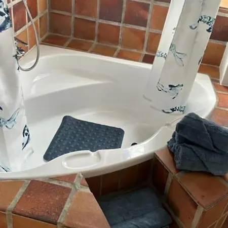 Gemuetliches Scheunenfachwerkhaus Nahe Frankfurt Mit Glasfaser Und Klima בית נופש